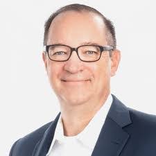 Tucker Bell's Instagram, Twitter & Facebook