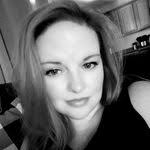 Carrie Devaney's Instagram, Twitter & Facebook