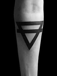 Small, simple tattoos for men can be a this means guys really need multiple awesome designs before going through with the whole tattoo geometric tattoos are cool, plain and simple, and will capture anyone's gaze trying to work out the. Innovative Geometric Tattoo Inspiration