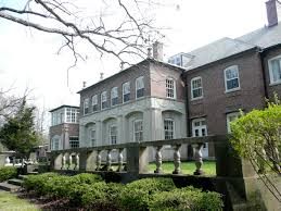 Pin By Stacy Barkulis On Lake Forest Illinois Forest House Architecture Lake Forest