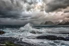 Stormy Sea And Beach Flakstad Lofoten Nordland Norway In 2020 Stormy Sea Ocean Storm Calming Pictures