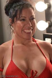 Bodybuilders Ariel X and Mistress Kara wrestle while wearing sexy bikinis -  Pichunter