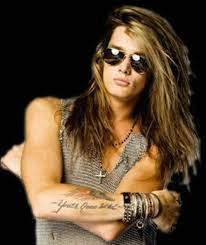 Sebastian Bach Menuliskan Kisah Hidupnya Yang Binal Dan Telanjang