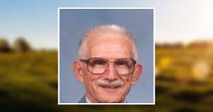 Bill Macklin's Instagram, Twitter & Facebook