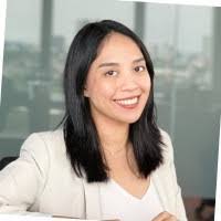 Ariel Wylie's Instagram, Twitter & Facebook