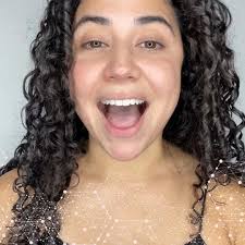 Renelif Facial Peeling Gel is a gentle, facial, peeling gel that cleanses  and purifies the skin, giving your skin a youthful healthy glow. This  facial peeling gel effectively assists in tightening the ...