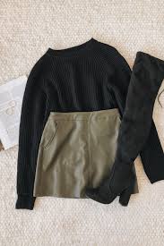 Harley Olive Green Vegan Leather Mini Skirt Autumnwinterfashion Lulus Exclusive Bring A Little Edge To Your Look W En 2020 Mode Vetement Tenues Mode Vetements Styles