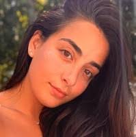 Julie Campanelli's Instagram, Twitter & Facebook