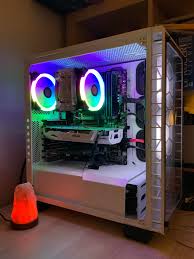 8gb corsair vengeance lpx ddr4 3133 c15, amd ryzen 3 1200 at 4ghz, coolermaster masterliquid lite 120, asrock b450m pro4, amd r9 280x, 120gb tcsunbow ssd, 3tb seagate. 9 Years Pal Fx 8350 Still Going Strong W Gtx1070 Nvidia