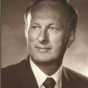 Gordon Hecker's Instagram, Twitter & Facebook