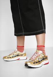 Maybe you would like to learn more about one of these? Nike Sportswear P 6000 Trainers Light Bone Summit White Metallic Gold University Red Black Gold Coloured Zalando De