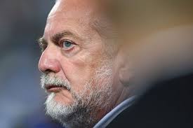 El dirigente italiano del club celeste decidió poner punto y final a la andadura de 'carletto'. De Laurentiis Sarri Mi Tradi Con La Scusa Dei Soldi Ancelotti Dovevo Mandarlo Via Prima