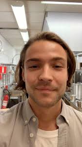 Adrian Couture på LinkedIn: Nu startar mina vänner igång verksamheten  ordentligt! Prisvärd och hållbar…