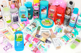 Toen ik bij mijn tripje naar duitsland bij de dm belandde sprong al het roze mij in. Spring Dm Drugstore Haul Alverde Balea Eline Blaise