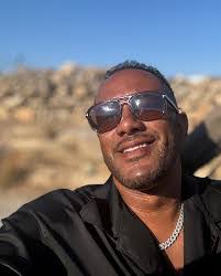 Jason Amos's Instagram, Twitter & Facebook