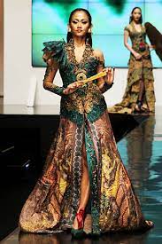 Anne avantie rancang kebaya ayu ting ting. Anne Avantie Kabayas Kebaya
