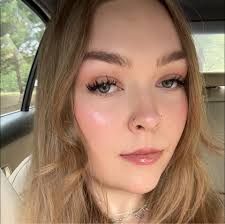 I need glue recs! My OG glue is just so expensive.. lol send me your faves!!