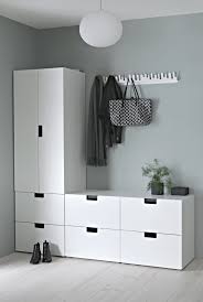 Colorful Welcome Entreindretning I Can T Deny That We Don T Have The Most Colorful In 2020 Eingangsbereich Einrichten Garderoben Eingangsbereich Ikea Garderoben Ideen