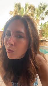 Elaine Dancing in Cruise