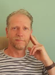 Therapeut Tom Bent in Best