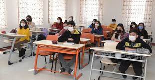 Okullar yeniden mi kapanıyor mu son dakika haberleri aranıyor. 4a1nbvvbpsllim