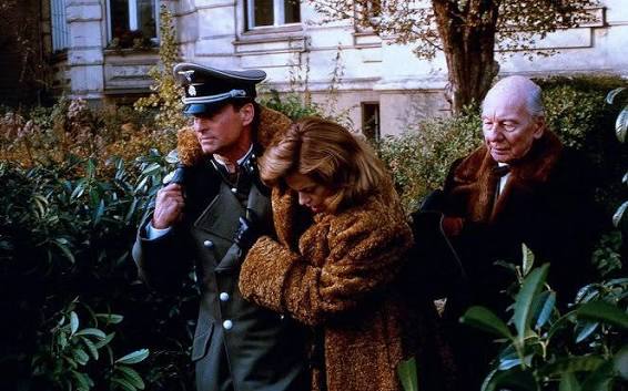 Shining Through (1992) | ČSFD.cz