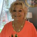 Sherry Hanscom's Instagram, Twitter & Facebook