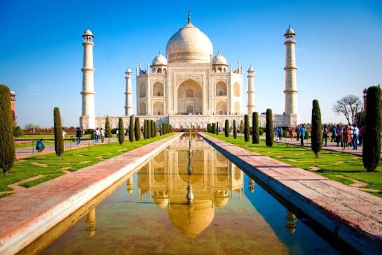 Taj Mahal |Agra |Backpackers United (2024)