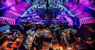 Η έλενα παπαρίζου επιστρέφει στο stage της eurovision 16 χρόνια μετά και η εμφάνισή της θα κάνει τους fans του διαγωνισμού να ενθουσιαστούν. Photo Gallery The Eurovision 2021 Stage Is Ready Eurovision Song Contest