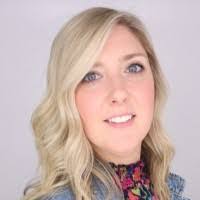 Elizabeth Landry's Instagram, Twitter & Facebook