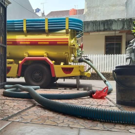 Perbaikan WC dan Saluran Mampet
