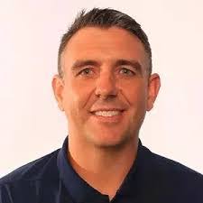 Loren Stein's Instagram, Twitter & Facebook