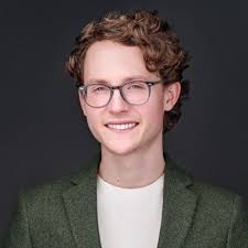 I spent $30,000 to learn these writing secrets. (Giving them away for free)  When I was stuck at £10k/month, I thought: More content = More revenue ❌  Wrongo I knew content was