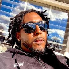 Barbara Perham's Instagram, Twitter & Facebook