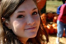 Ellen Malinowski's Instagram, Twitter & Facebook