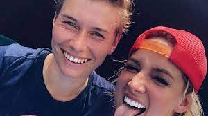 Roos wijnands is de vriendin van perr schuurs. Demi Schuurs Gaat Duo Vormen Met Amerikaanse 1limburg Nieuws En Sport Uit Limburg