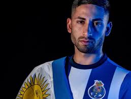 Argentino Alan Varela assina pelo Porto