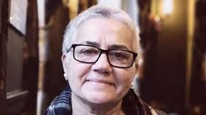 Isabel Alonso: “Mi paso por el feminismo me hizo ver que lo personal es  político también”