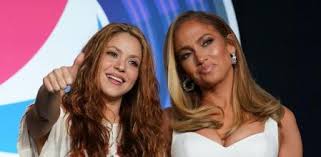 Con invitados como #badbunny y #jbalvin, , shakira y jennifer lópez deslumbraron a todos los presentes en el hard rock stadium, con un imponente performance! Super Bowl Jlo Y Shakira Intensifican Los Ensayos Para Actuar El Domingo
