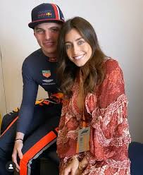 Hollandalı yıldız bu sonuçla şampiyona liderliğini de pekiştirdi. Wie Is Max Verstappen Van Karten Naar Formule 1 Coureur Manisfaction