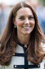 The duchess rocks straight and glossy hairstyle in new appearance kate, the duchess of cambridge, is well known for her signature bouncy blow dry. How Kate Duchess Of Cambridge Has Tamed Her Nightmare Hair Daily Mail Online