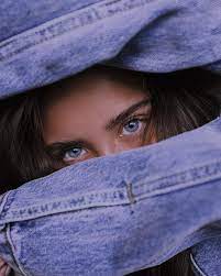 Pin By Lotte Van Emmerik On Eyes Self Portrait Photography Creative Portrait Photography Portrait Photography Poses