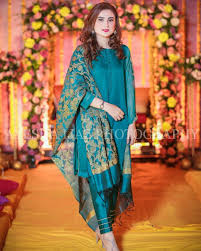 Pin By Ibrahimsadiq On Semi Plain Plain Party Wear Dresses Stylish Party Dresses Pakistani Fashion Party Wear Pakistani Dress Design