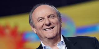 Figlio unico di una famiglia modesta, il suo talento gli ha permesso di collezionare moltissimi successi. Gerry Scotti L Incidente Di Mio Figlio E Stato La Piu Grande Paura Della Mia Vita Ma Ora Sta Bene L Huffpost