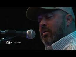 The lyrics to northern redneck were written by aaron lewis. Northern Redneck Paroles Aaron Lewis Greatsong