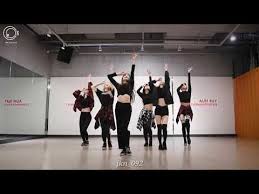 Everglow Bon Bon Chocolate Dance Practice Mirror Youtube Practice Outfits Dance Practice Dance Kpop