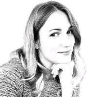 Deanna Meyers's Instagram, Twitter & Facebook