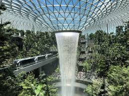 Each week, about 7,200 flights land or depart from changi, or, about one every 80 seconds. Structurae En Jewel Changi Airport