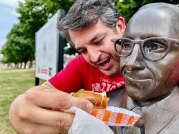 What are good take out options in Manchester that allow dogs?