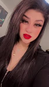 Leslie Cadena's Instagram, Twitter & Facebook